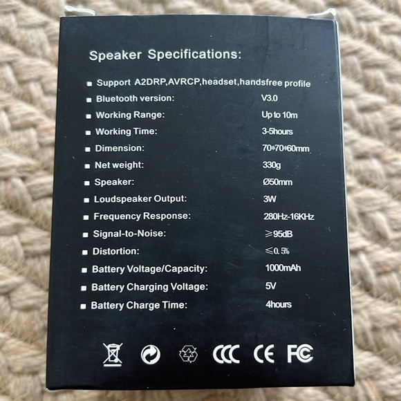 ** HOST PICK** Bamboo Mini Wireless Portable Speaker *New* - Picture 8 of 13